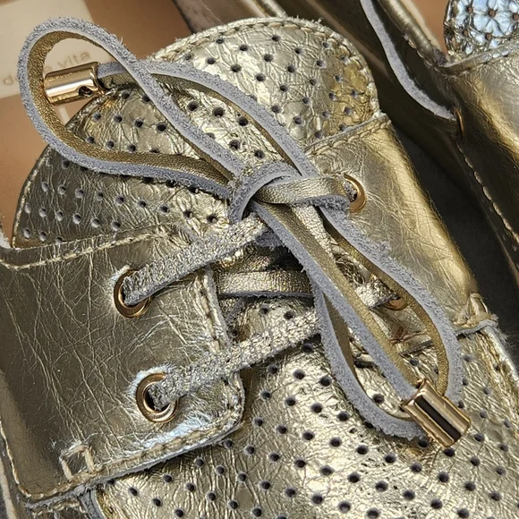 Dolce Vita Loafers 10 Platinum Gold Leather Doris Perforated Metallic New $140 - Picture 6 of 15